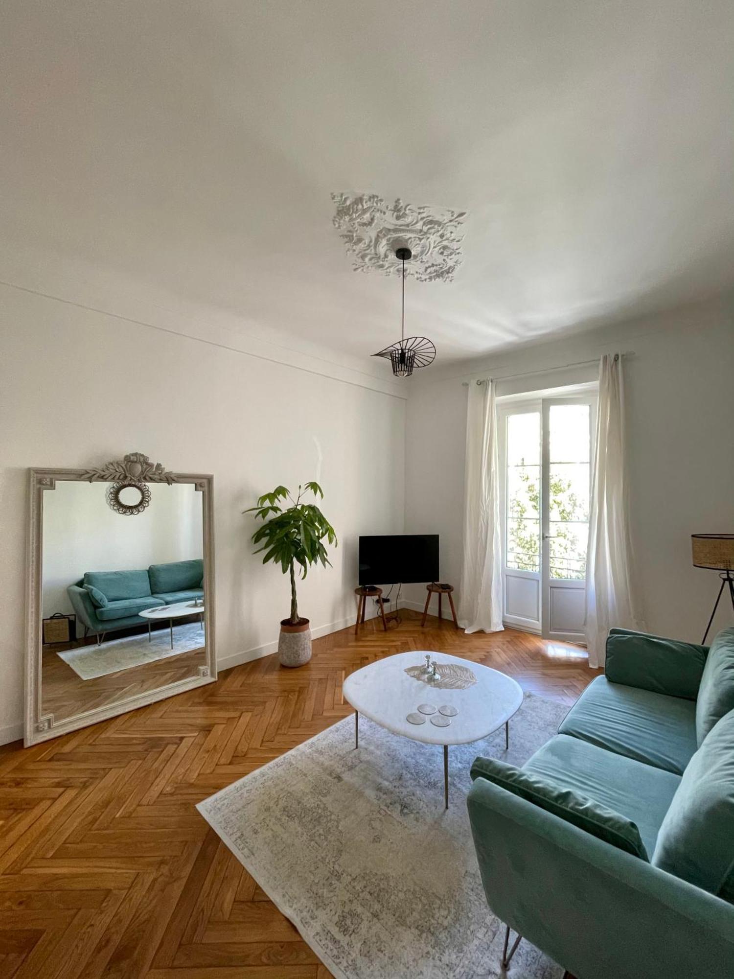 Appartement Nicois Au Coeur Du Triangle D'Or นีซ ภายนอก รูปภาพ